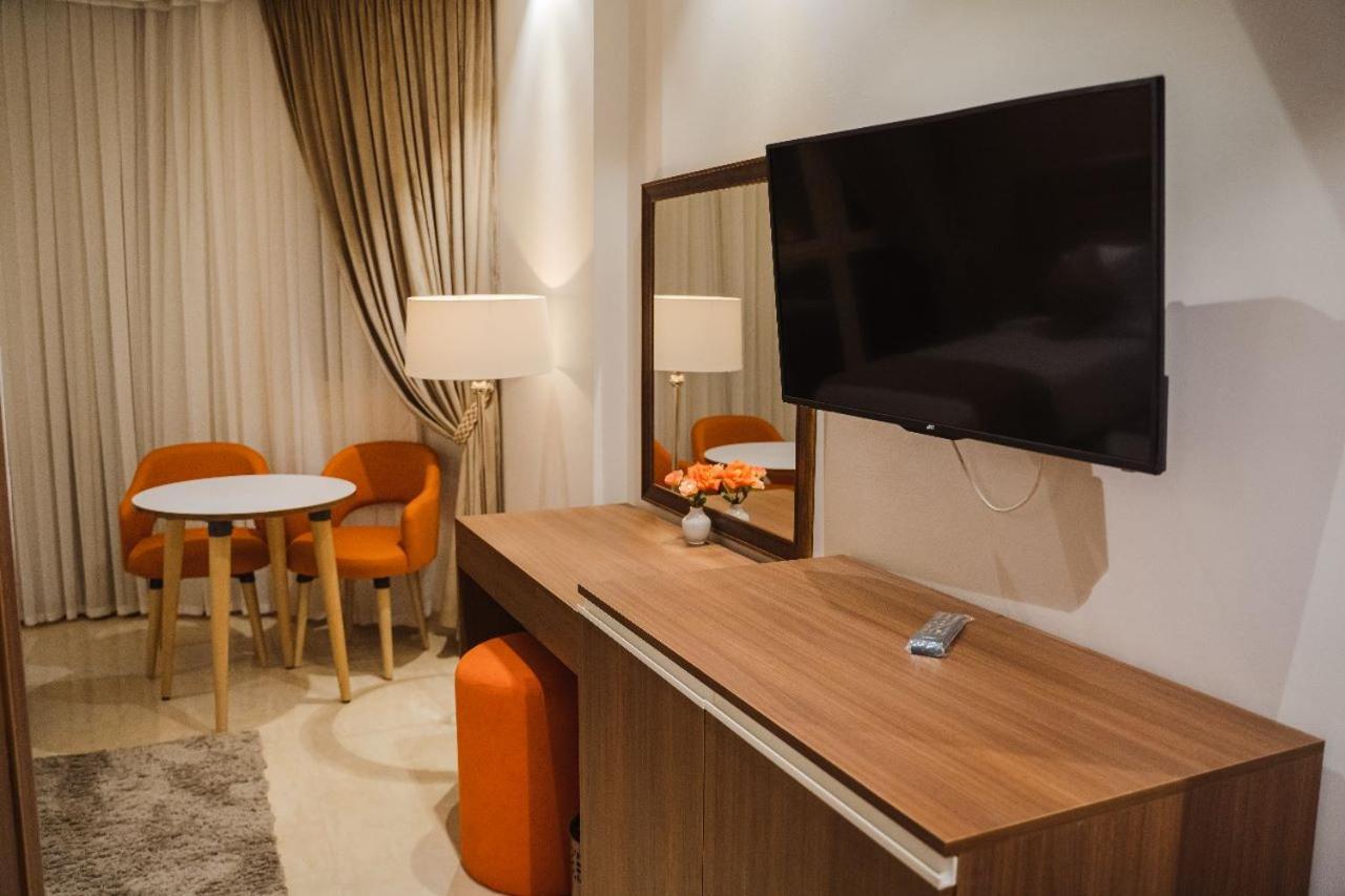 Diamond Land Hotel Madinat Al Ashir min Ramadan Bagian luar foto